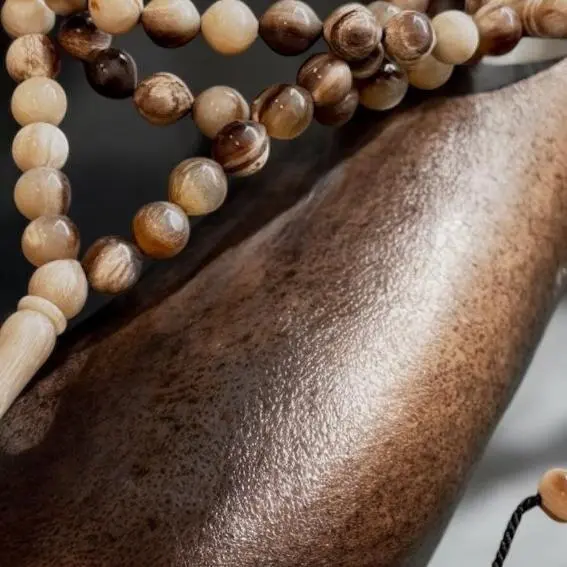 Håndlavet Tasbih med 99 Perler i Ægte Bøffelhorn (Begrænset antal)