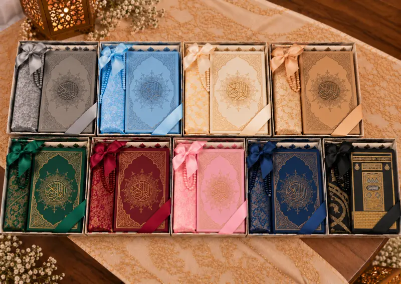 Luksuriøs Gaveæske med Koran, Bedetæppe & Tasbih