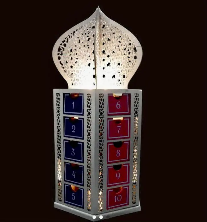 Håndlavet Træ Ramadan Kalender med lys (23x46cm)