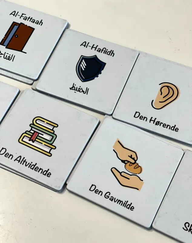 Allahs smukke navne memo/huskespil på dansk