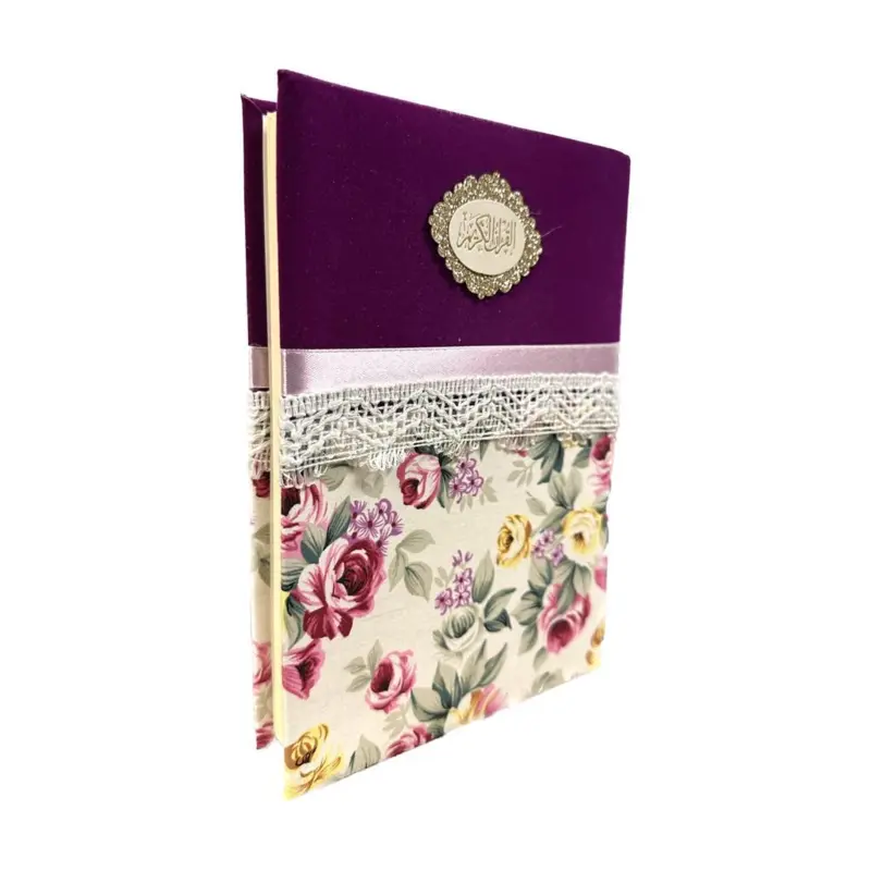Dekorativ koran med blomster og sløjfer (findes i flere farver)