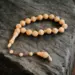 Håndlavet Tasbih med 33 Perler i Appelsintræ – Fra Tyrkiet
